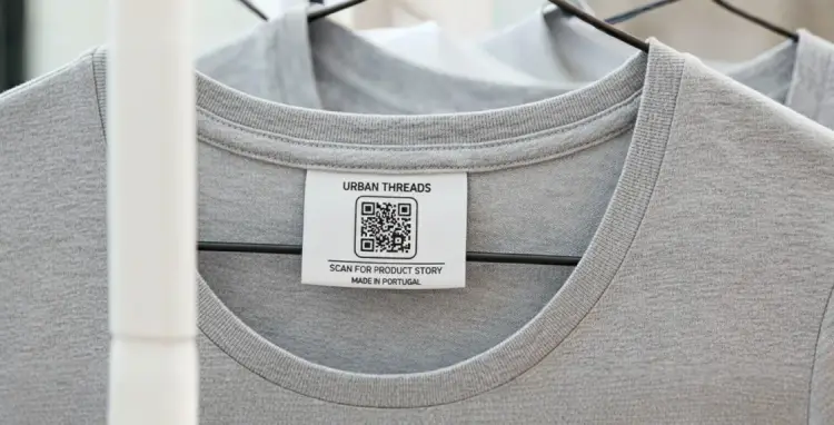 Tank top label with QR Code for product details